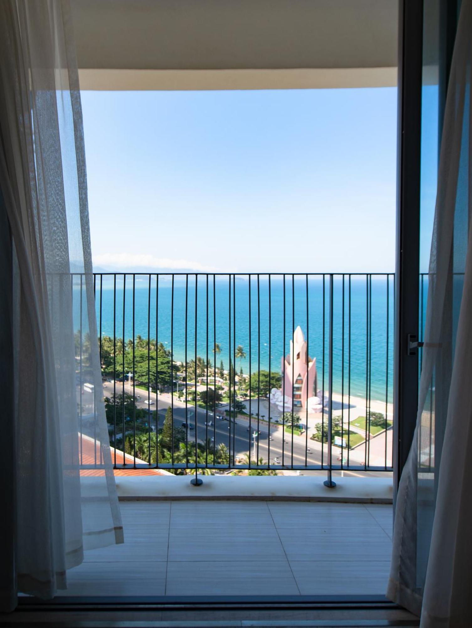 Panorama Condotel By Hlg Nha Trang Exteriör bild